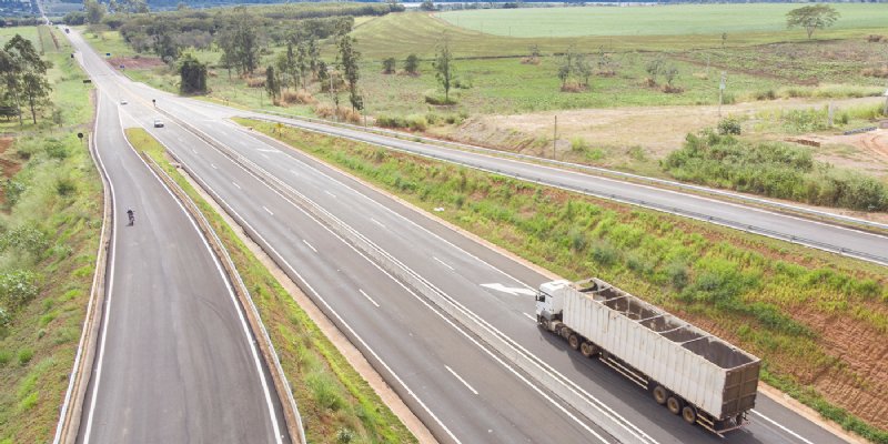 Pesquisa aponta estabilidade na movimentação de cargas no transporte rodoviário
